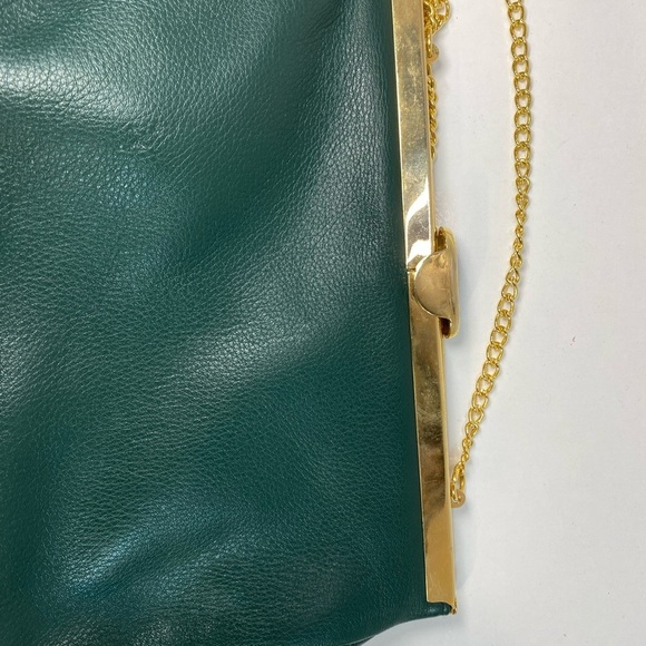 Vintage Sadie Rivers Gold Tone Chain Green Leather Clutch Purse Crossbody 10x6” - Picture 11 of 16